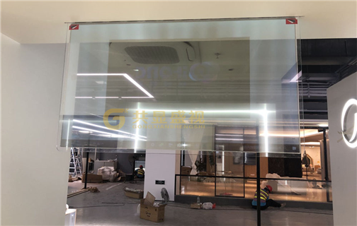 透明OLED拼接屏吊掛安裝案例-佛山美的展廳